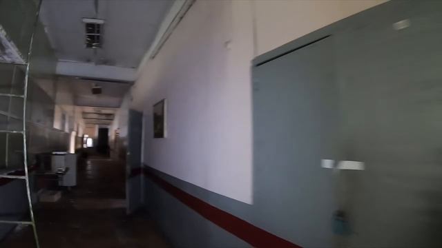 Огромный заброшенный завод. Оставили все..mp4