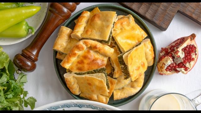 ГРУЗИНСКИЙ ПИРОГ С ТАРХУНОМ И СЫРОМ