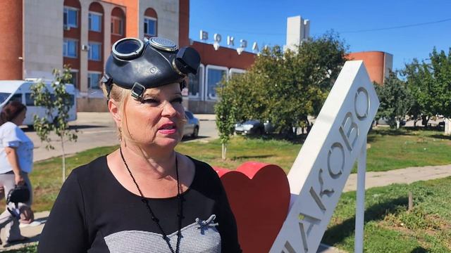 Надежда Позднякова провела одиночный пикет против вони