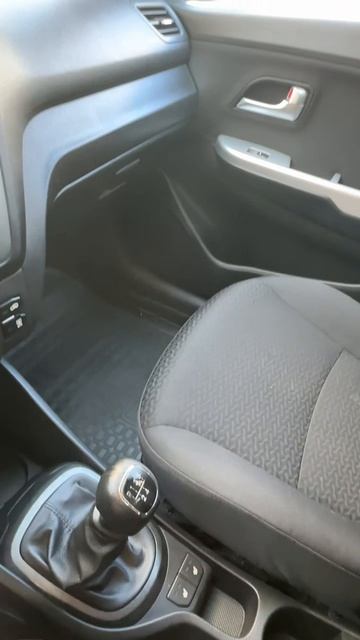 Kia Rio Хетчбэк 5 дв. 1.6 MT 2014_г