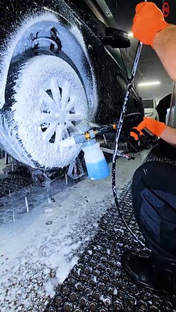 Мойка М3. Мойка днища на подъемнике