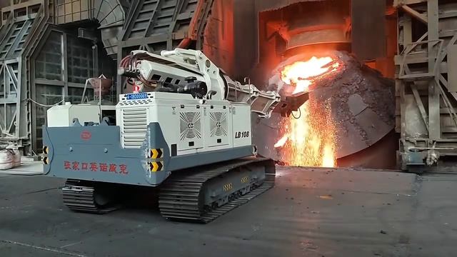 Машина для разборки футеровки LB108 Конвертер РазборкаФутеровки МеталлургическийЗавод