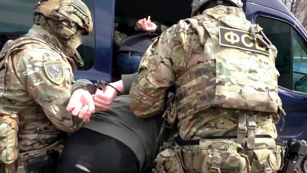 ФСБ задержала агентов которых пытались задействовать для совершения терактов