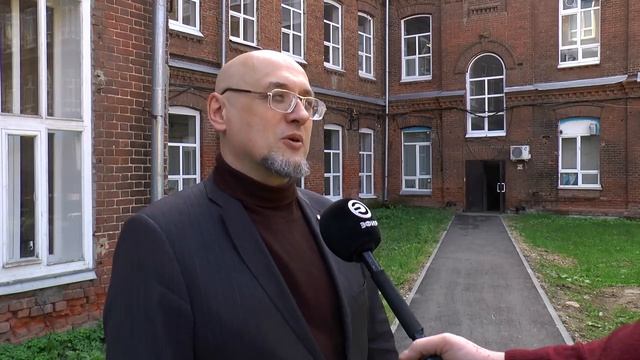 Во дворе корпуса Б нашли закопанный танк