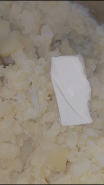 Мясо по французски с пюрэээшкой 
