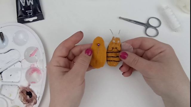 Мастер-класс Брошь пчёлка Жужа