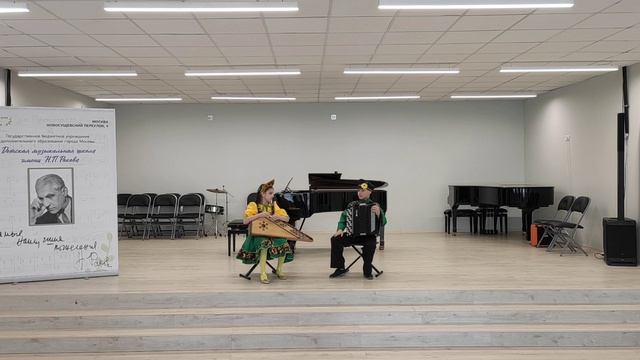 Семейный Дуэт Заводная Карусель Аршиновы Е. и В.  А. Моффат. Колыбельная. Е. Сироткин. Полька