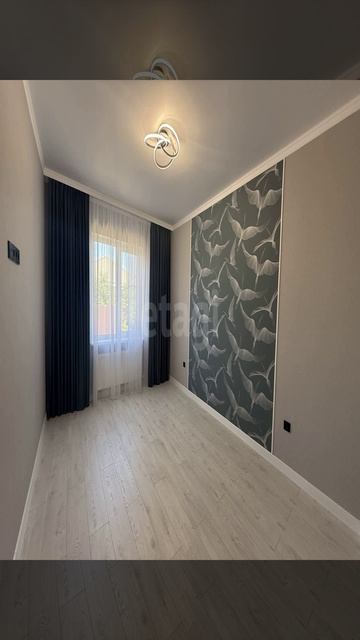 Продаётся просторный коттедж площадью 95 кв. м на участке 3 сотки.