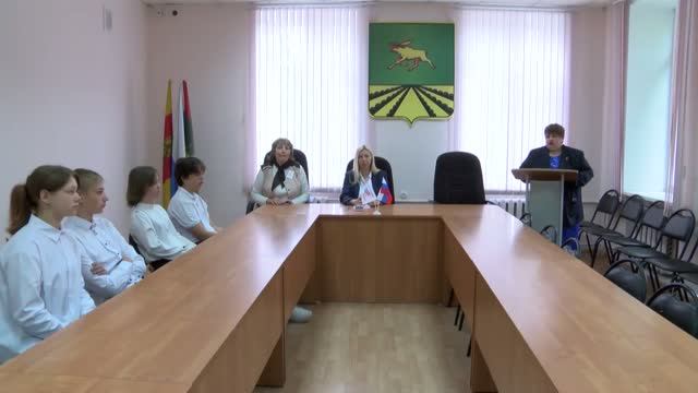 21.08.2026 Вручение паспортов РФ юным гражданам Оленинского округа