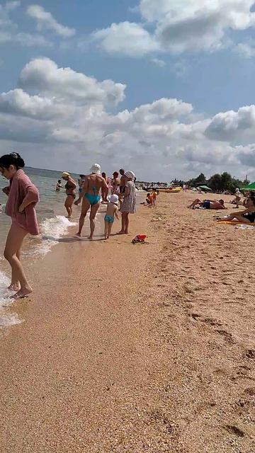 Классная погода на Азовском море в станице Голубицкая круто купаться и загорать