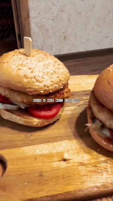 Хорошего всем денёчка Сочный мощный аппетитный гамбургер Вам в помощь гамбургер завтрак nice