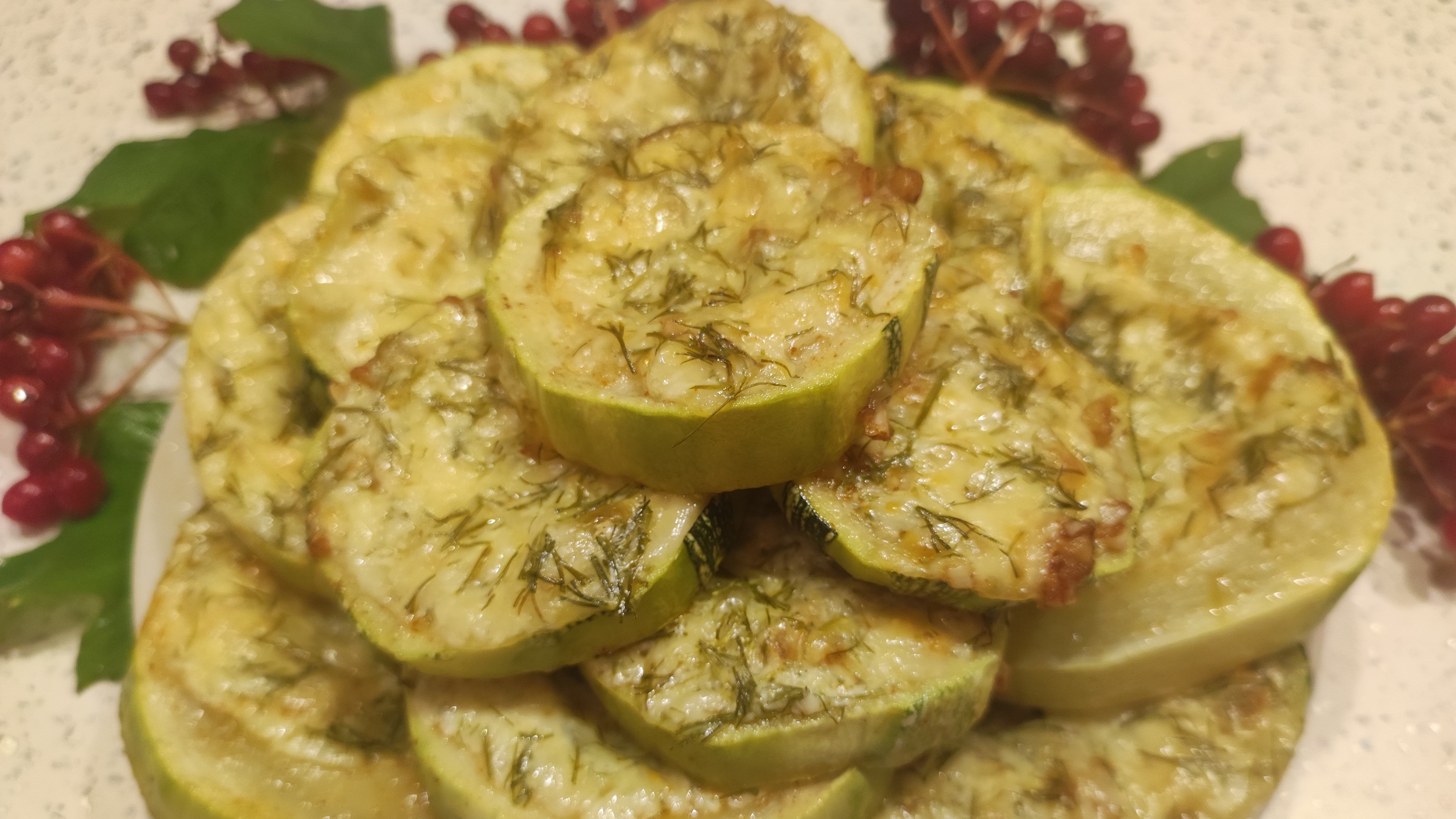 СуперКухня!  Кабачки запечённые в духовке с сыром и чесноком и в этом вся магия!