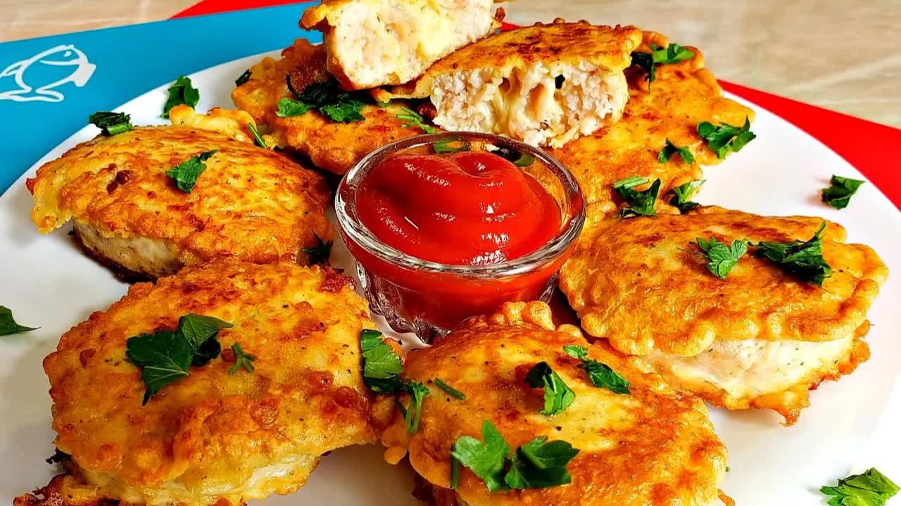 Забудьте про котлеты! Рулетики из фарша с сыром в хрустящем кляре 