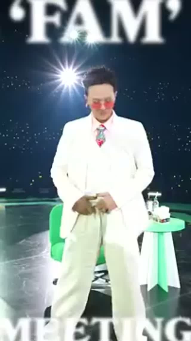 GDRAGON ХОРОШИЙ МАЛЬЧИК    НА СЕМЕЙНОЙ ВСТРЕЧЕ В ЯПОНИИ...