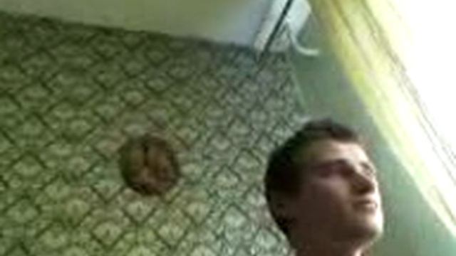Бей его