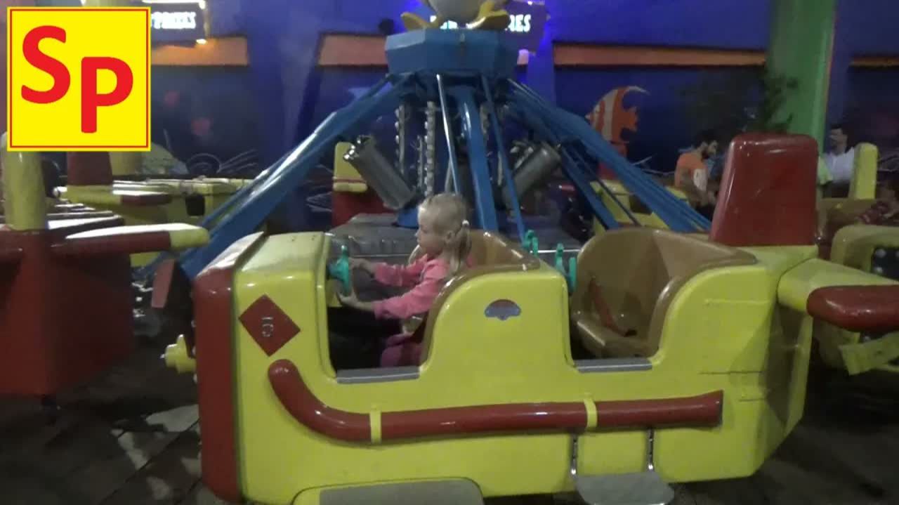 Санта Моника пирс гуляем аттракционы катаемся. Having fun at Santa Monica pier LA .