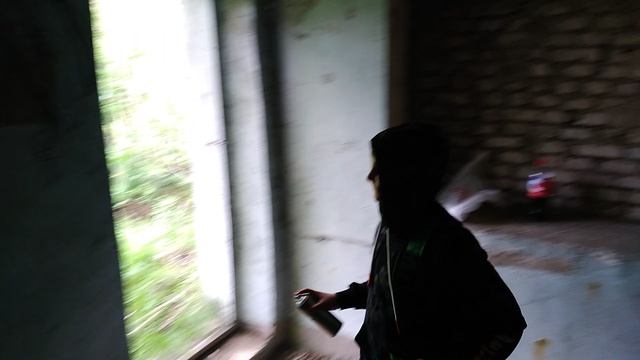 Бомбим граффити на заброшке на СпецОБЪЕКТЕ в лесу Подмосковья