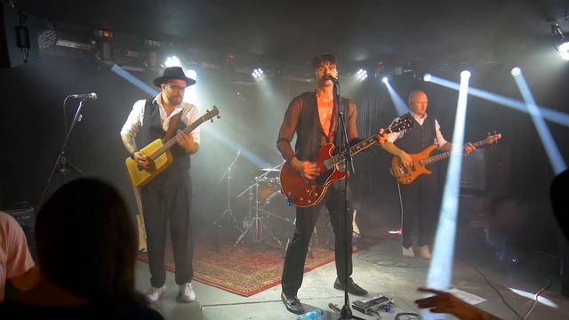 группа BOOTLEGGERS