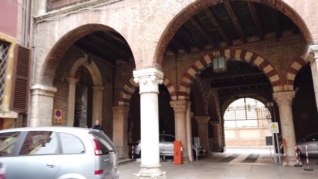 КОЛОБОК ИЗ ОДЕССЫ - ОДЕССКИЙ БРОДЯГА ОТВЕТКА КИЕВУ ЗА МОСКВУ