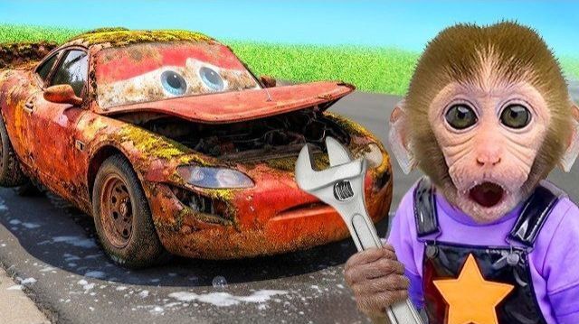 Обезьянка Бон Бон и цыпленок чинят игрушечную машинку Молния Маккуин