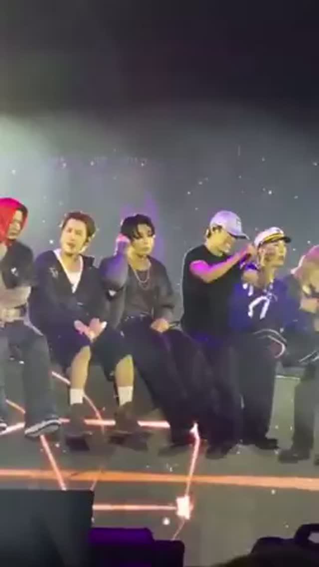 BTS Please Toronto day 1 ...