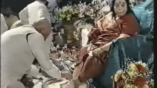 08.05.1993 г. Шри Сахасраре Пуджа.
Кабелла. Италия. 37:38
