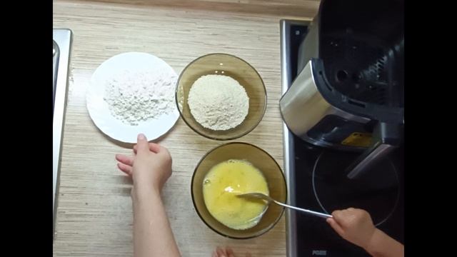 Куриные голени в сухарях