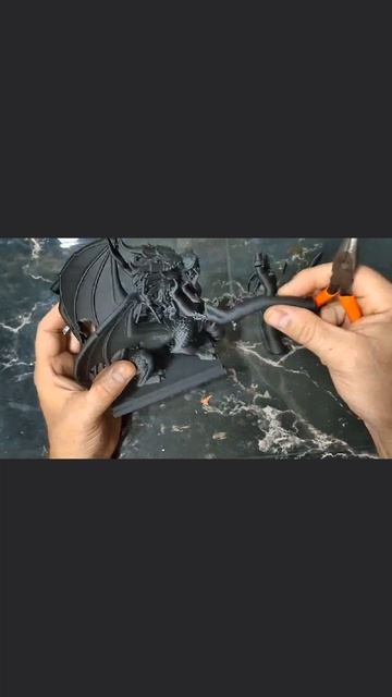 Это видео прислал Александр из Брянска 23 августа 2023 года. Оно посвящено 3D-печати.