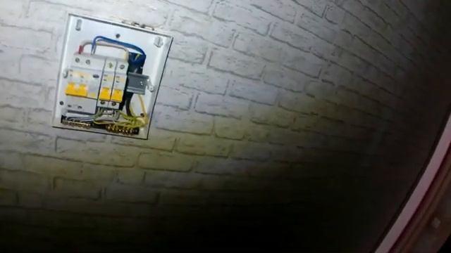 Греется автомат в щитке Устраняем причину нагревания автоматического выключателя в электрощитке