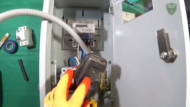 Почему горят автоматы Опрессовка СИП провода в щите учета СХЕМА однофазного щита учета
