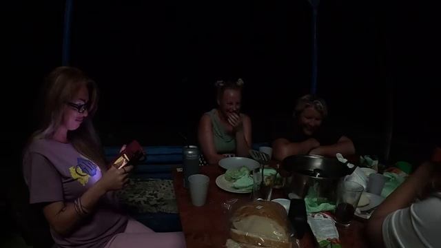 ПОСЛЕДНИИ ВЕЧЕР НА МОРЕ...