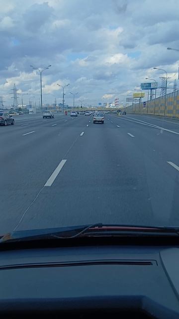 Иж412 мчит.