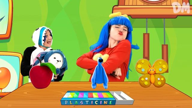 Брат и сестра играют с игрушками  Развивающие Мультики Для Малышеи  Dominoki Детские Песенки