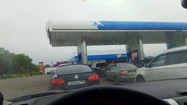 26-08-2026 утро в очереди за бензином