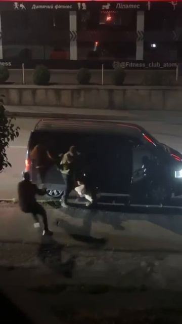 Тем временем в дурке даже ночью продолжается добровольная моГилизация