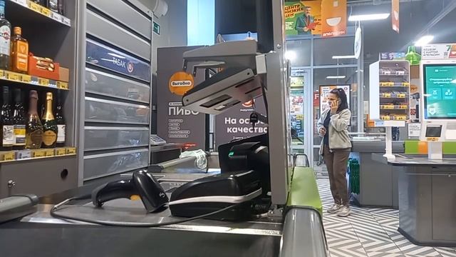 пирожные просрочились, и вызвали ГБР