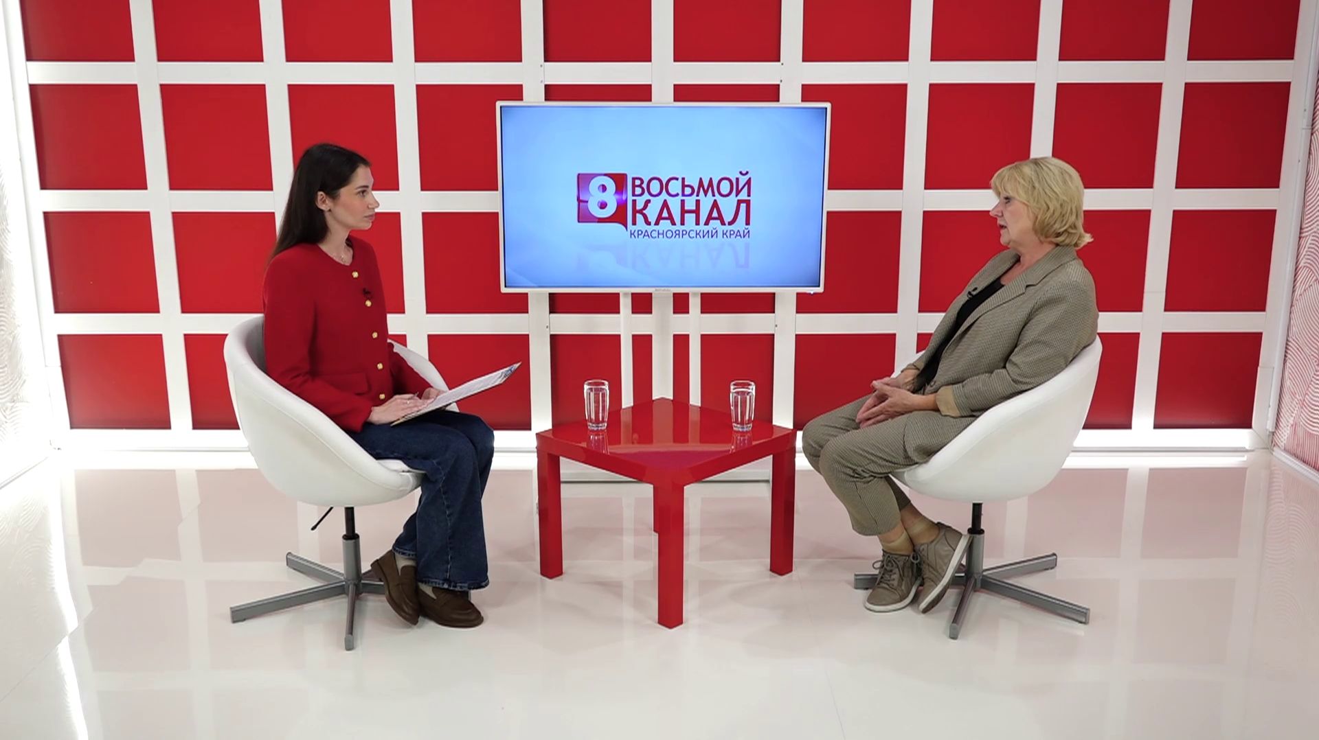 Интервью на 8 канале. Маргарита Зубковская Светлана Баженова.