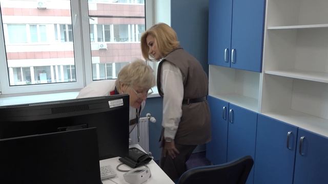 Инна Орлова прошла диспансеризацию и встретилась с коллективом поликлиники 1