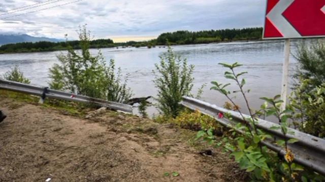 Автомобиль с подростками упал в реку в Забайкалье погибла девушка сообщили в региональном главке М