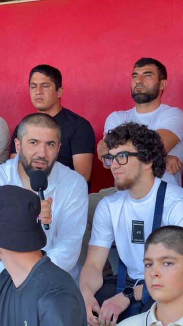 Мини интервью со зрителями турнира LEKI FC