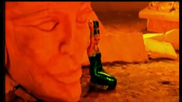 ŞAHSENEM - YÜREĞİM MESKENDİR AŞKA (Official Video)