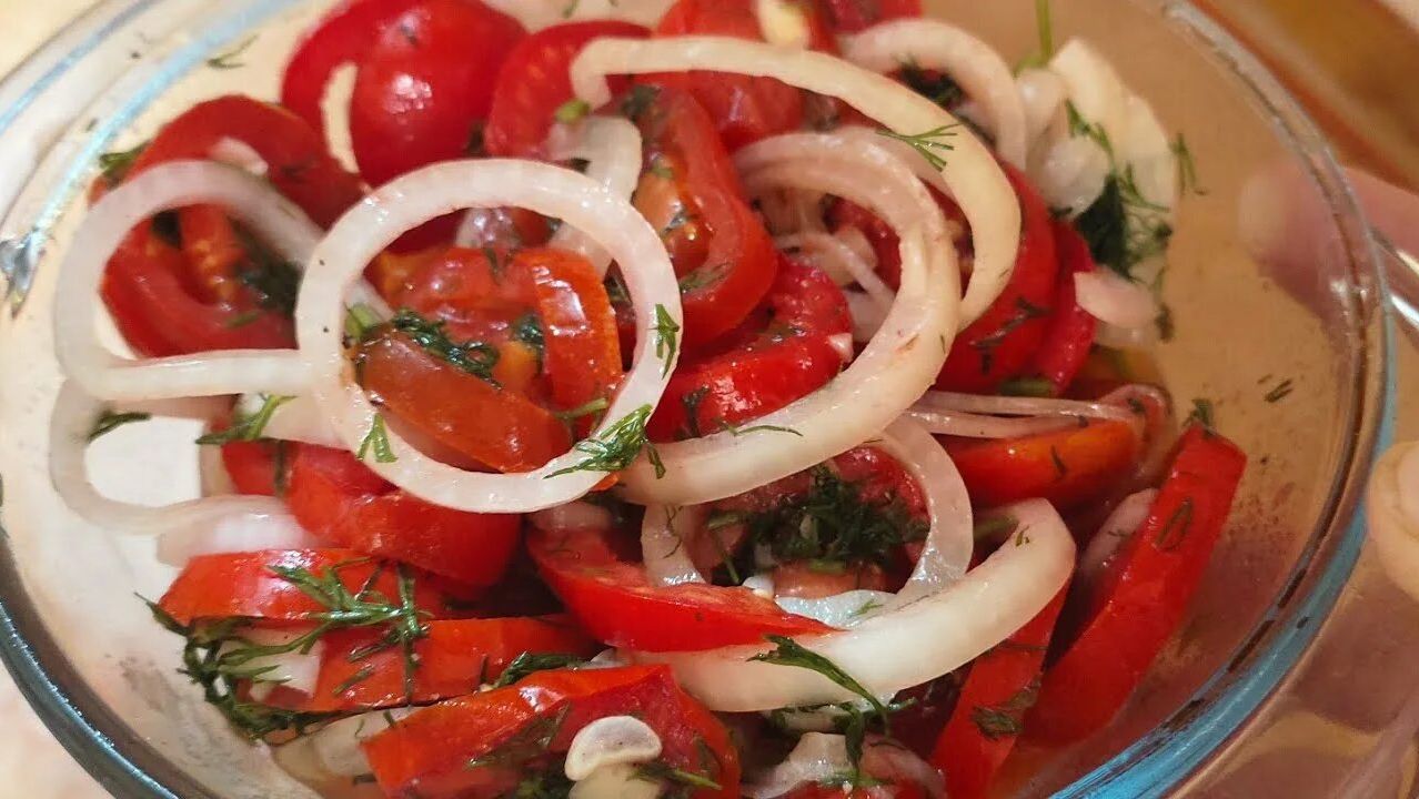 Закусочные помидоры быстрого приготовления!