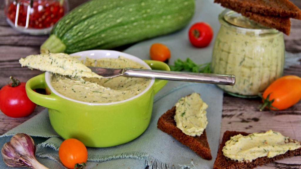 Нежная намазка из кабачков с плавленным сыром и чесноком!