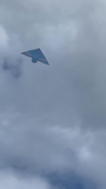Я впервые запускаю настоящий воздушный змей в небо