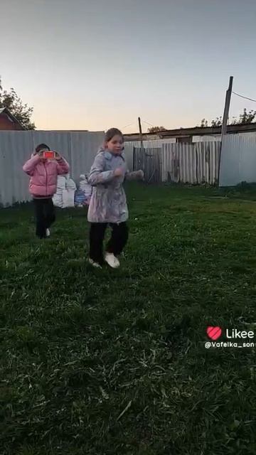 Тренд с сестрой,