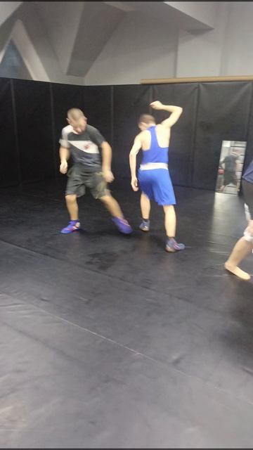 Разгоняемся #shorts #бокс #спорт #боксвполевском