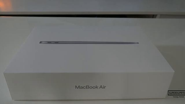 MacBook Air UNBOXING (2020)