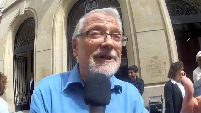 Des Citoyens Répondent Au Discours De Laurent Fabius à Science Po.