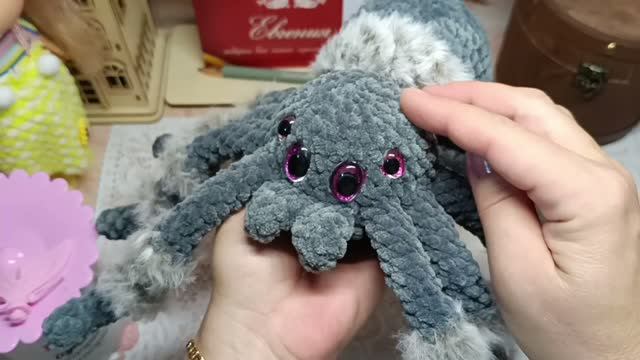 Один паук но какой!!!! Бешеные крючки 14.0.