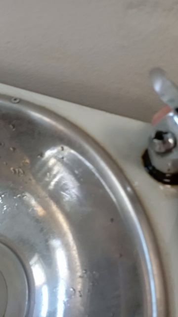 кран пранк школа вода
